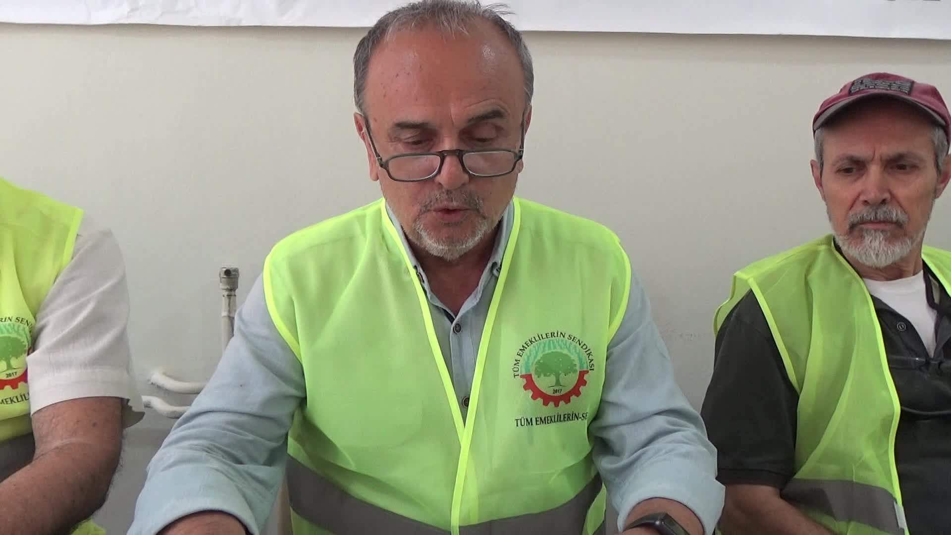 Edirne'de Emekliler Taleplerini Dile Getiriyor: 26 Mayıs'ta CHP'nin Mitingine Davet Edirne'de Emekliler Taleplerini Dile Getiriyor: 26 Mayıs'ta CHP'nin Mitingine Davet