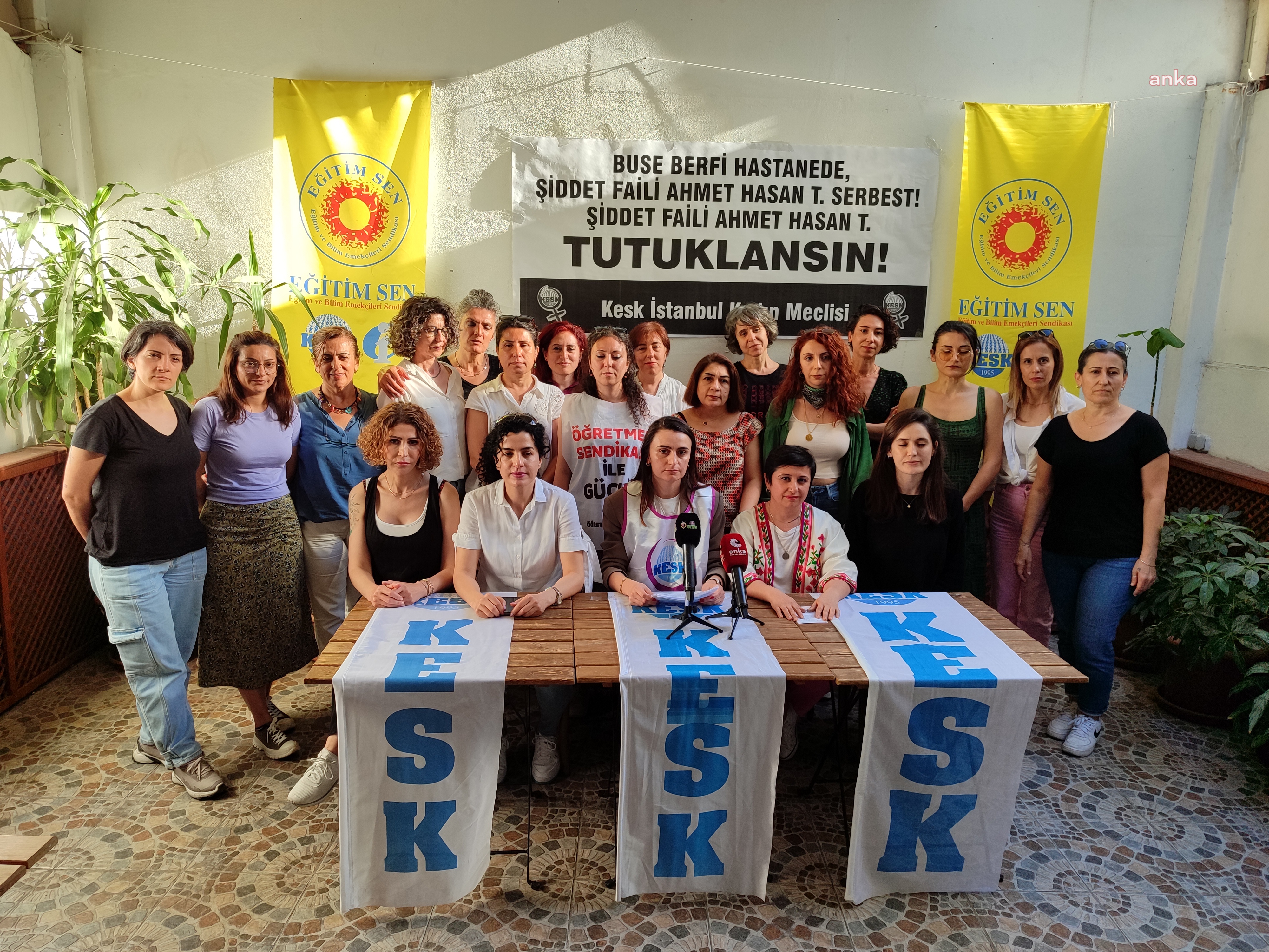 KESK Kadın Meclisi, Buse Berfi Yılmaz'a Yapılan Saldırıyı Protesto Etti