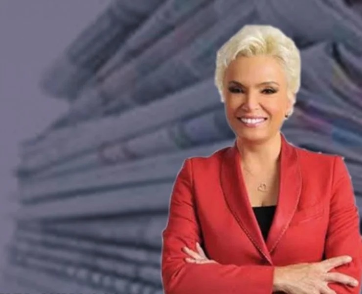 Ünlü sunucu 'acı haberi' yayın sırasında aldı