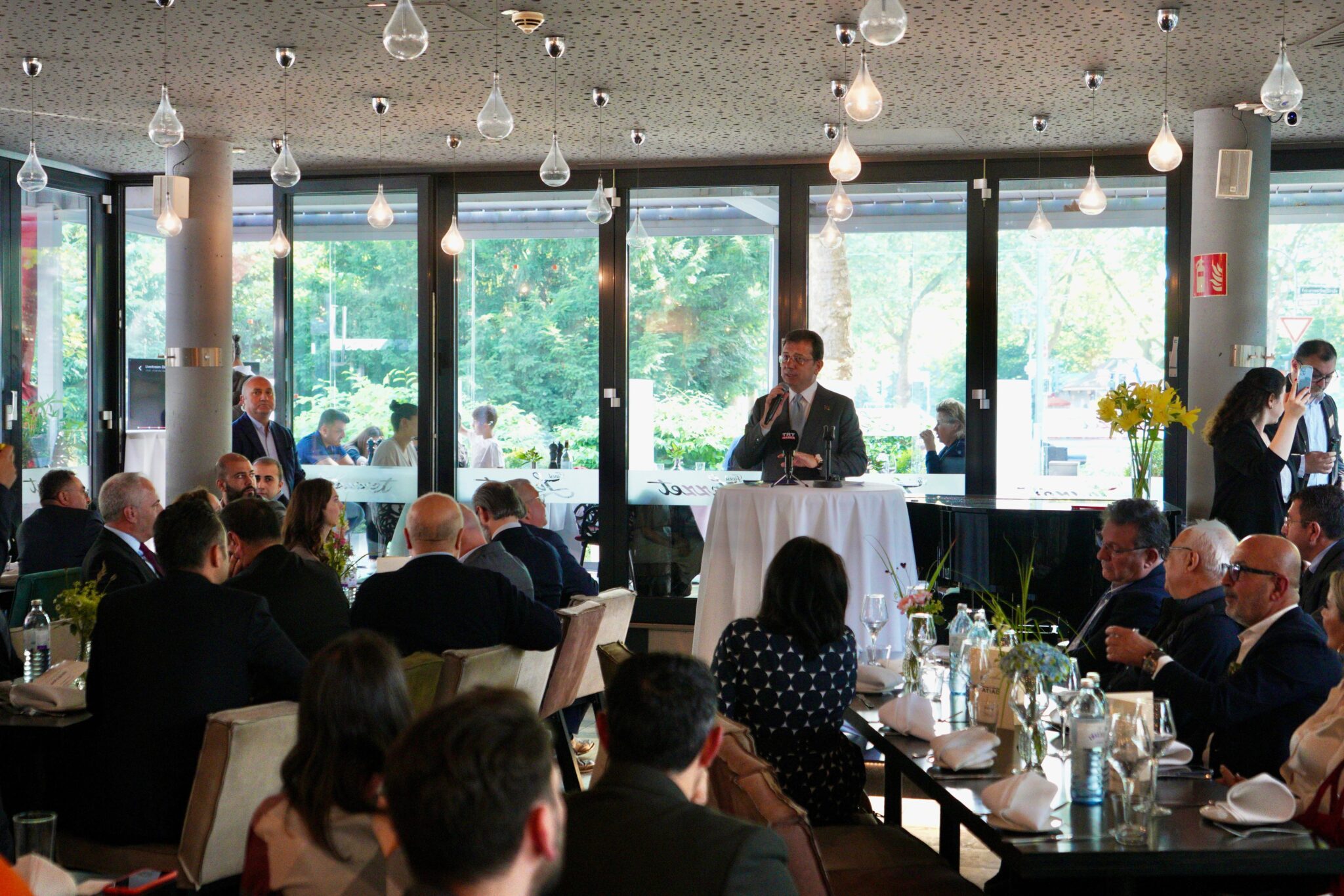 İmamoğlu, Almanya’da ATİAD Üyeleriyle Buluştu